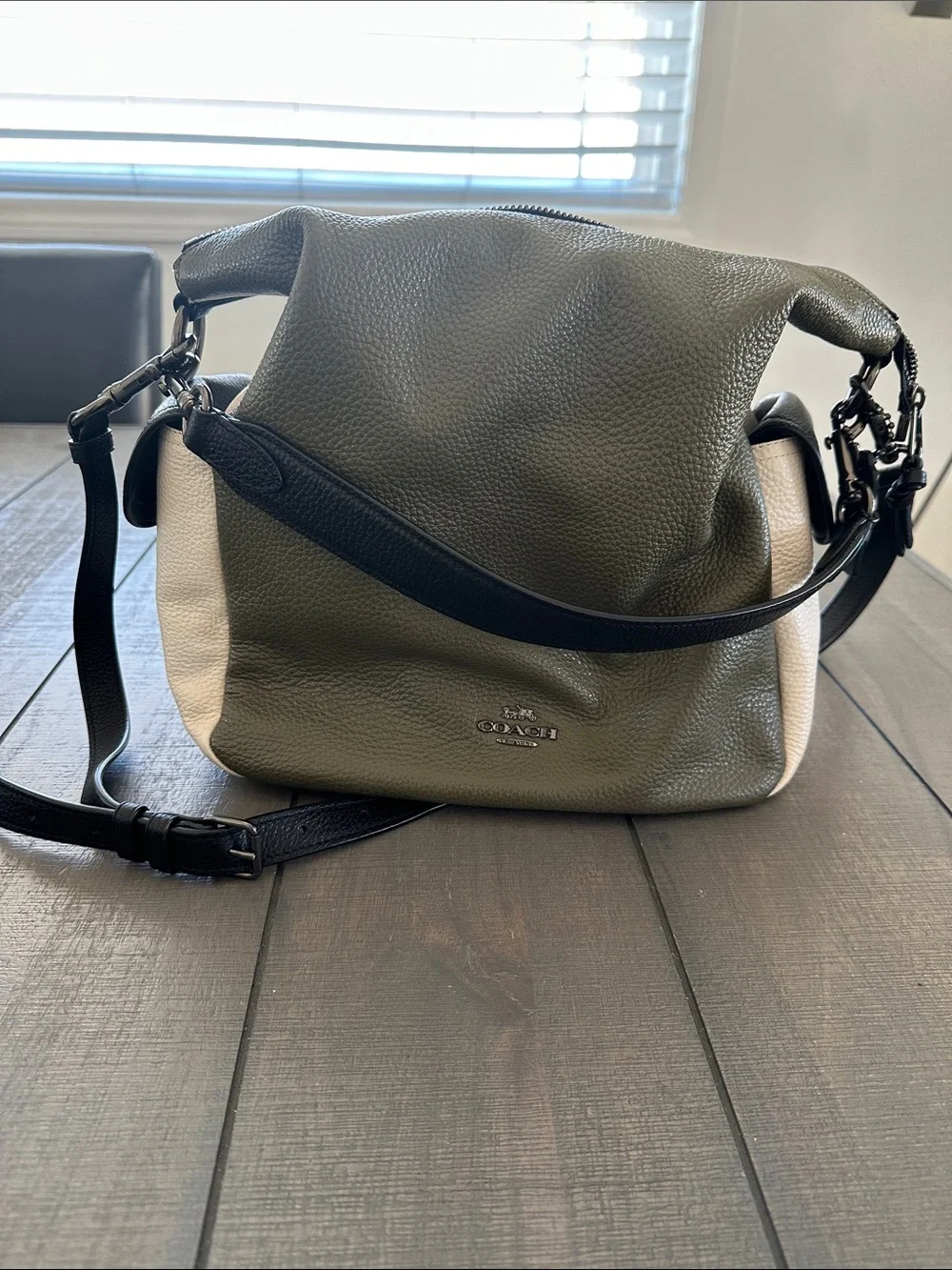 Coach Olive, Cream & Black Pebbled Leather Shoulder Bag